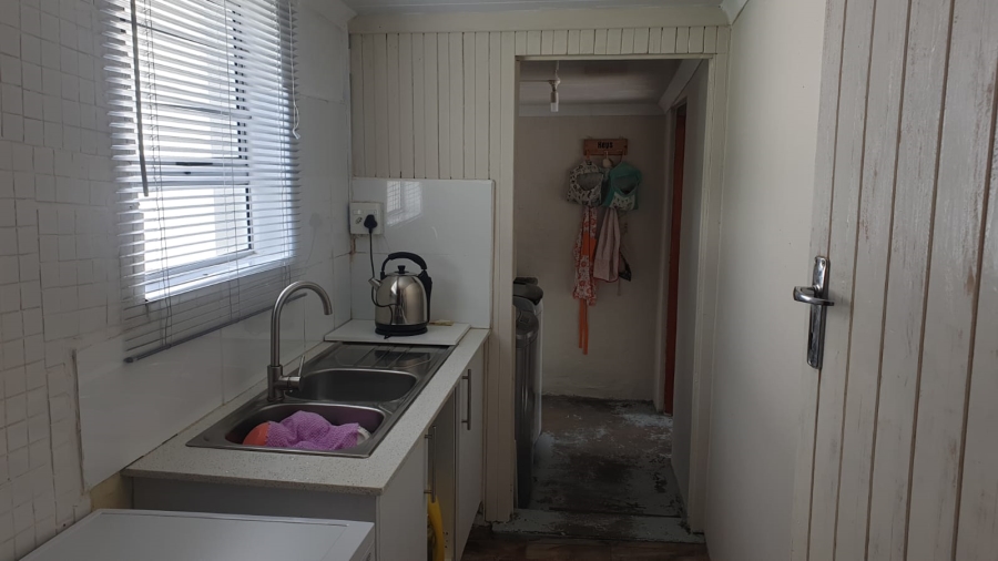 To Let 4 Bedroom Property for Rent in Beacon Bay Eastern Cape